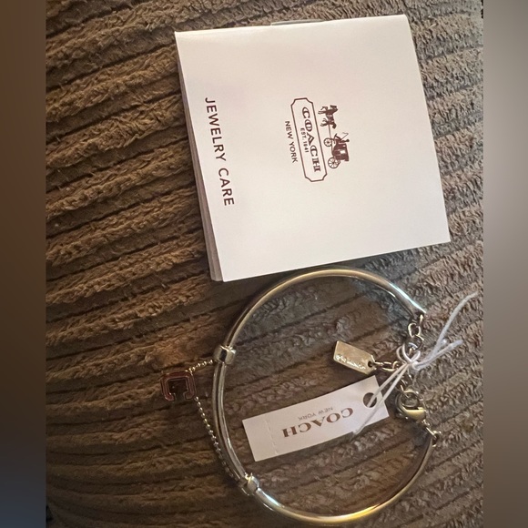 Coach bracelet with C nwt - Picture 7 of 7